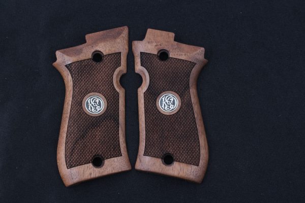 Beretta 81F, 81 FS, 84 F, 84 FS, 84 Cheetah Compatible Walnut Grip Gun Grips USA-416