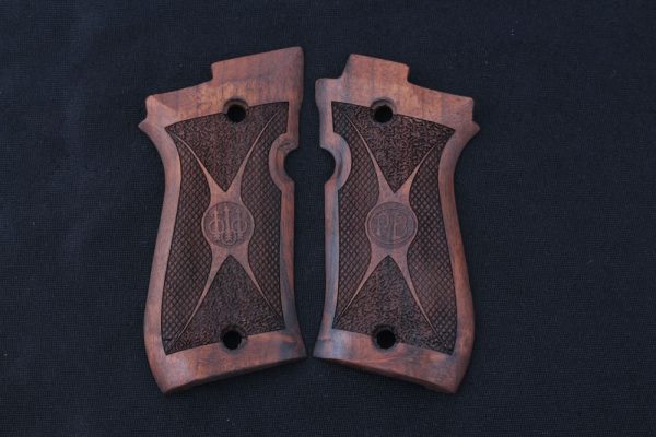 Beretta 81F, 81 FS, 84 F, 84 FS, 84 Cheetah Compatible Walnut Grip Gun Grips USA-425