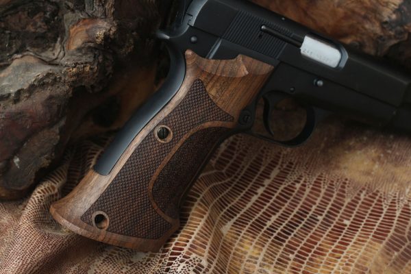 Browning MK3 Compatible Walnut Grips Double-Checkering Gun Grips USA-609