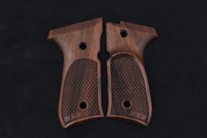 Beretta 92FS, 92A1, 92G, 92D, 96, M9 Walnut Grips Dragon Skin Gun Grips USA-456