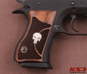 Jericho 941FB Compatible Walnut Customizable Grips Double-Checkering Gun Grips USA-480