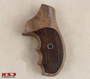 Ruger SP101 Compatible Walnut Grips Diamond Gun Grips USA-521