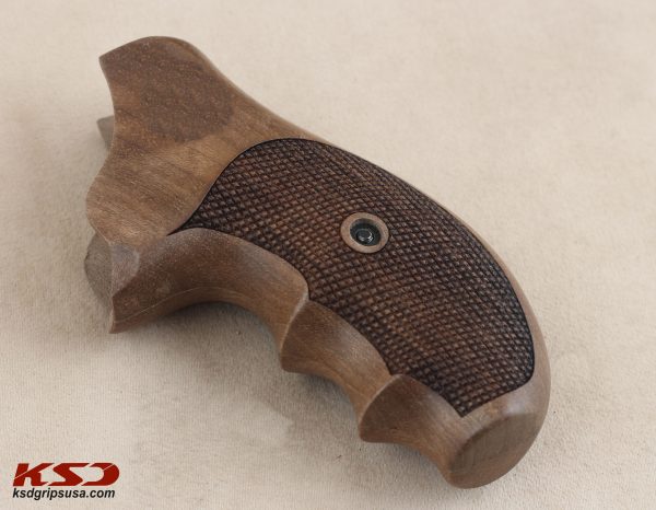 Ruger SP101 Compatible Walnut Grips Diamond Gun Grips USA-521