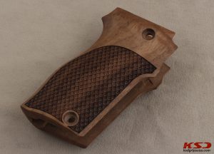 Unique BCF 66 (Açık Fransız Onlusu) Walnut Grips Dragon Skin Gun Grips USA-550