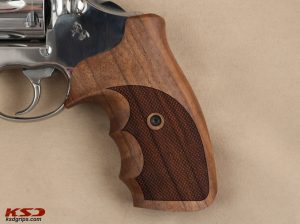 Colt King Cobra (Pre 2019) Compatible Walnut Grips Diamond Gun Grips USA-757