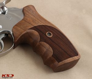 Colt King Cobra (Pre 2019) Compatible Walnut Grips Diamond Gun Grips USA-757