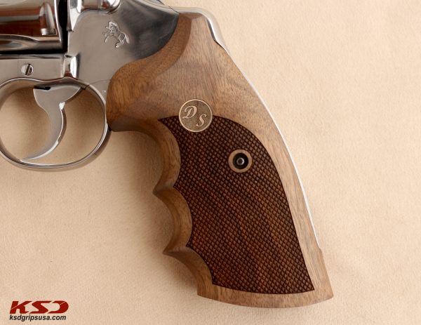 Colt Python (Pre 2020) Compatible Walnut Customizable Grips Diamond Gun Grips USA-769