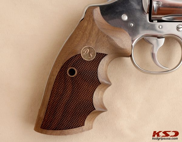 Colt Python (Pre 2020) Compatible Walnut Customizable Grips Diamond Gun Grips USA-769