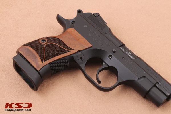 Sarsılmaz AR-24K Compatible Walnut Grips Double-Checkering Gun Grips USA-806