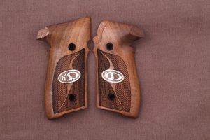 Sig Sauer P228 / P229 Compatible Walnut Grips Double-Checkering Gun Grips USA-866