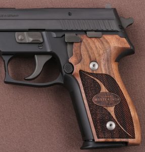 Sig Sauer P228 / P229 Compatible Walnut Grips Double-Checkering Gun Grips USA-918