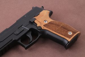 Sig Sauer P226 /SL /Sport I/ II/II SL/II SL PPC Compatible Walnut Grip Gun Grips USA-974