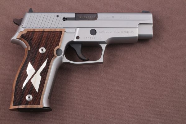 Sig Sauer P226 /SL /Sport I/ II/II SL/II SL PPC Compatible Walnut Grip Gun Grips USA-976