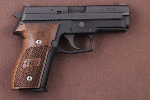 Sig Sauer P228 / P229 Compatible Walnut Grips Dragon Skin Gun Grips USA-1002