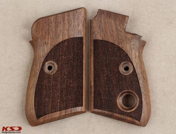 Beretta Mod 70 – 70 S – 71 PUMA Compatible Walnut Grips Stripled Gun Grips USA-1389