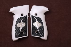 Sig Sauer P228 / P229 Compatible White Acrylic Grip Double-Checkering Gun Grips USA-878