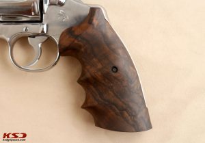 Colt Python (Pre 2020) Compatible Root Walnut Grips Gun Grips USA-767