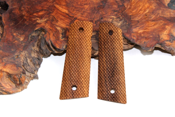 New Colt 1911 Grips, Full Size Walnut Wood Grips Gun Grips USA-1819